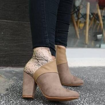 Bruja beige culebra Bruja beige culebra