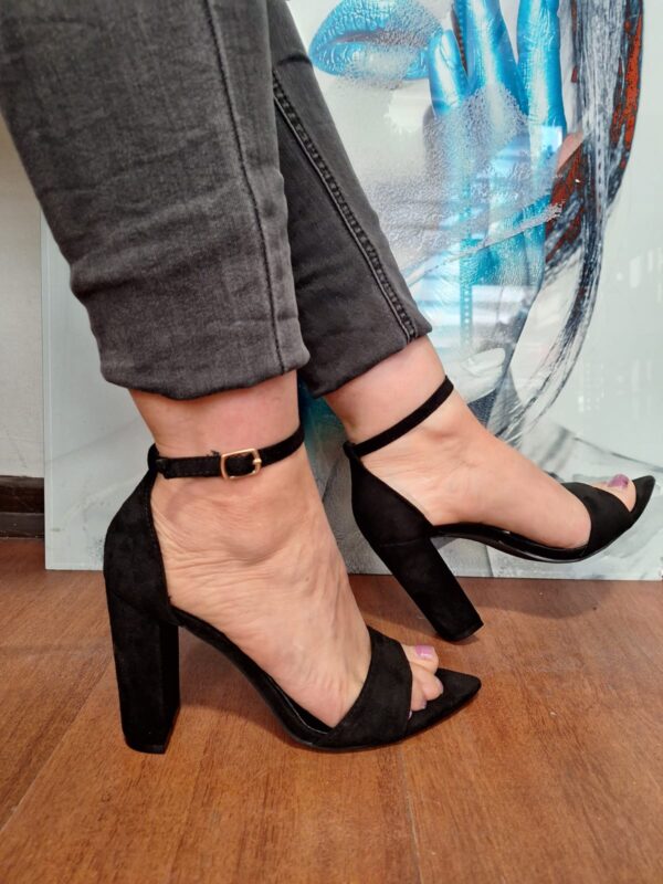 Sandalia chinab Liova bajo